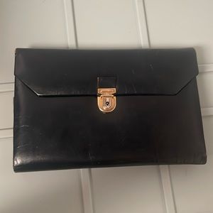 Canoa Leather file holder made in Argentina